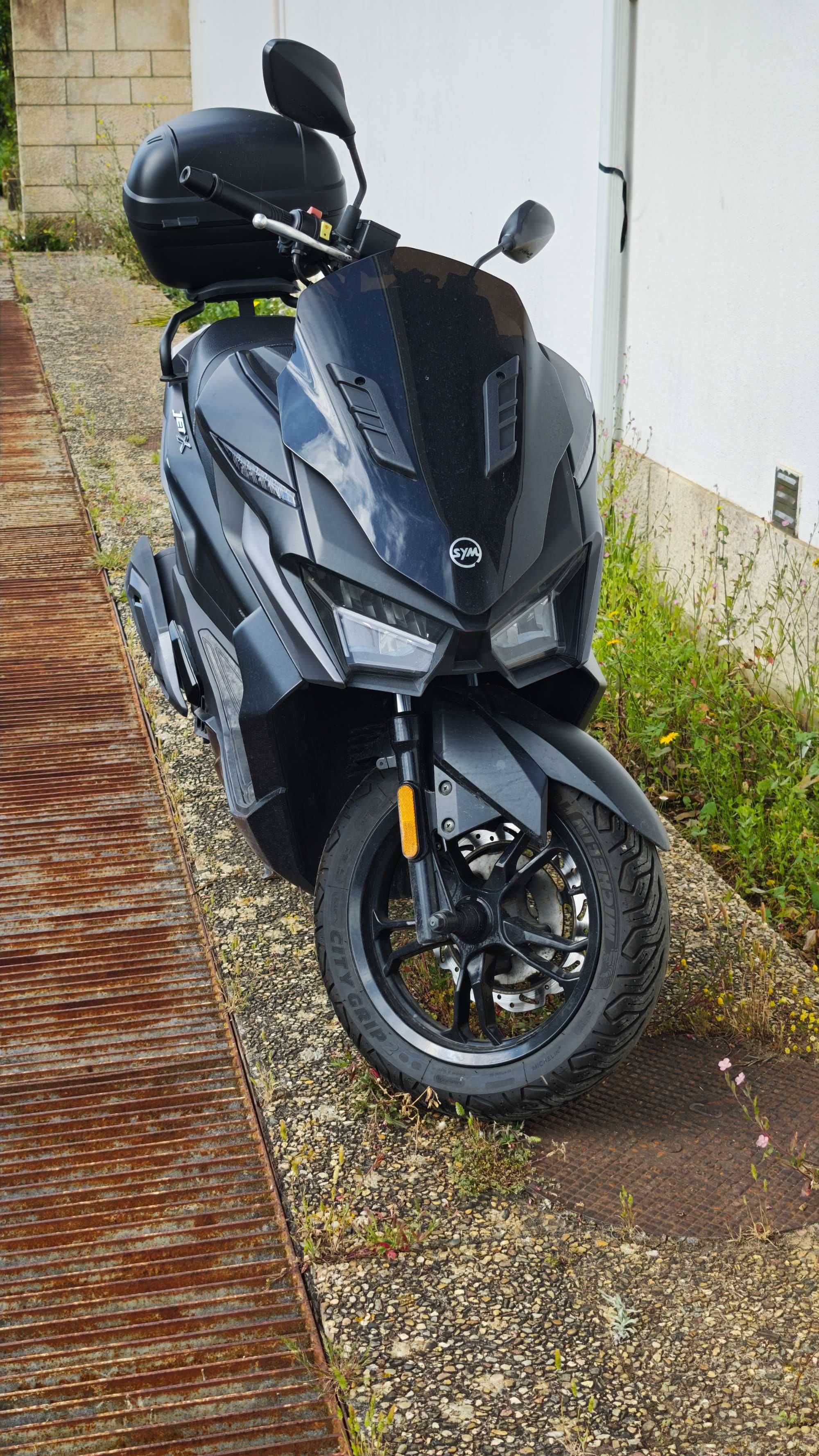 Scooter usada poucos km, a melhor scooter do mercado.