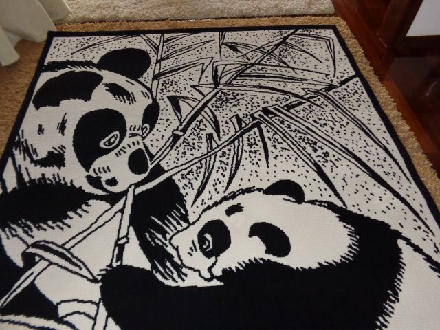 Carpete grande, Pandas