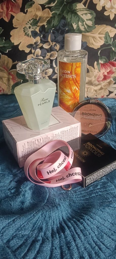 Zamienię zestaw Avon za Kawę Jacobs Cronat Gold 200g