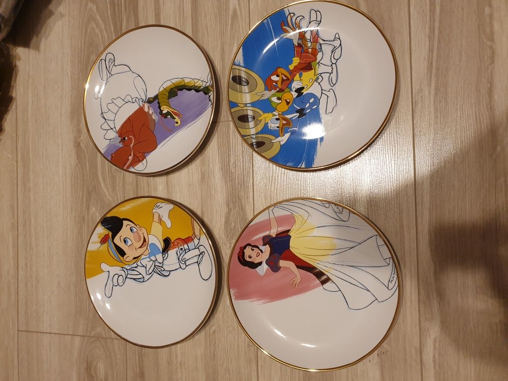 Zestaw talerzy 4 sztuki ceramiczne motyw bajek Disney