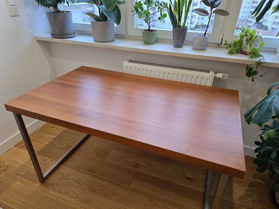 Biurko marki Boconcept super solidne i pięknie wykonane 140x80 cm