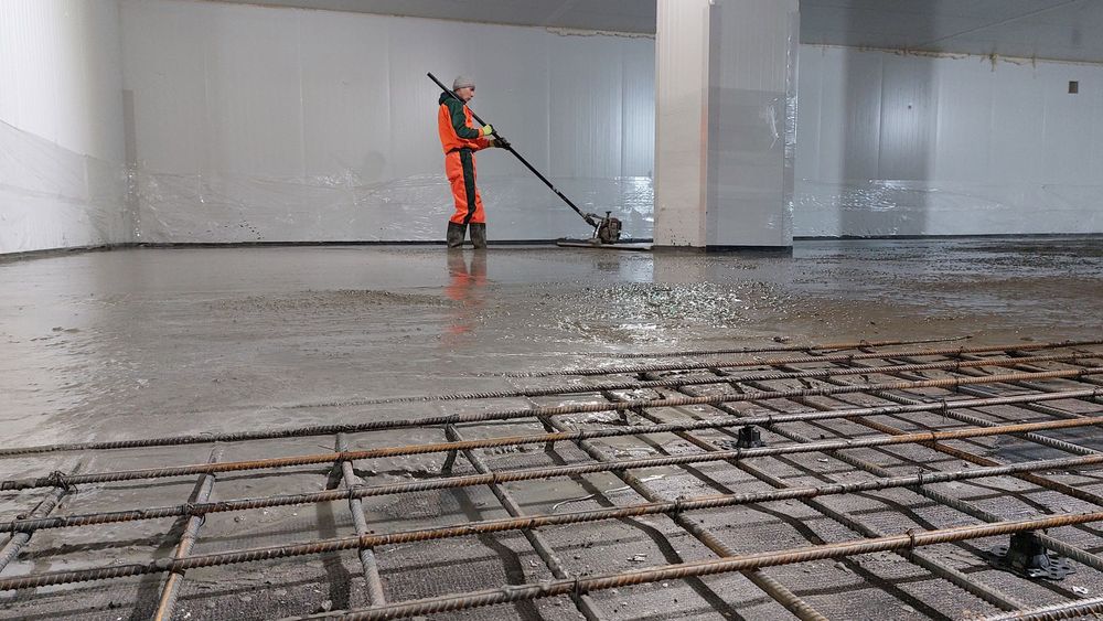 Промислові, бетонні підлоги • СТЯЖКА • Механізована штукатурка