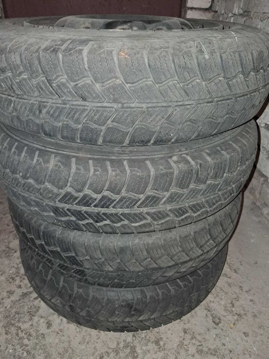 Felgi stalowe 4szt z oponami zimowymi