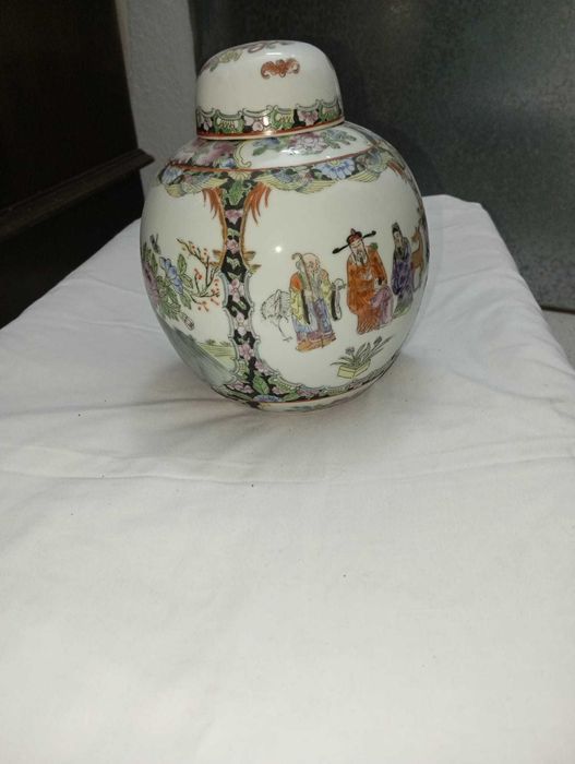 Jarra de porcelana
