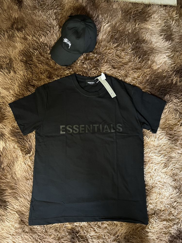 Футболка Essentials