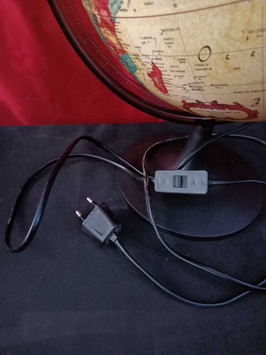 Candeeiro em forma de globo