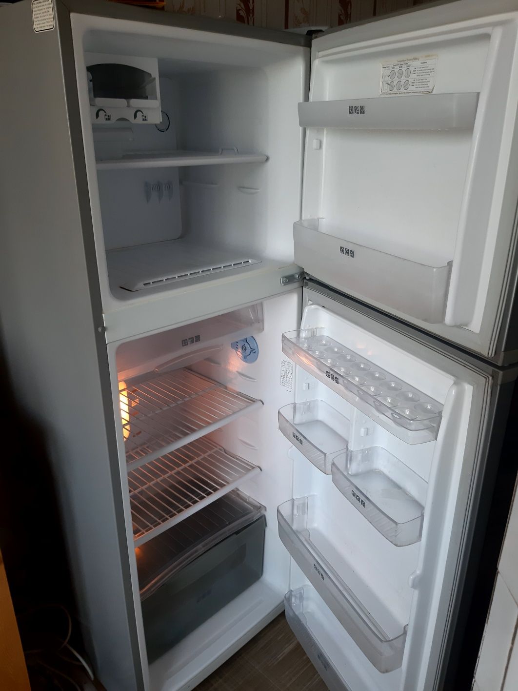 Продам Б/У холодильник