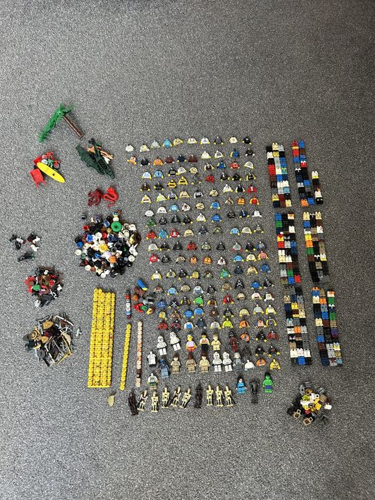 Kolekcja elementów i akcesoriów do figurek Lego