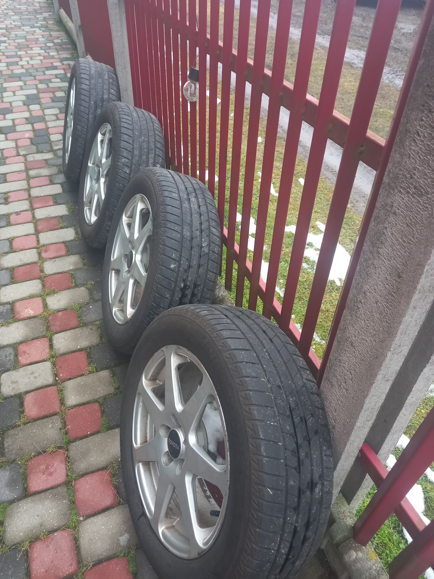 Komplet kòł. Alufelgi plus opony letnie205/55 R 16 2021 rok,