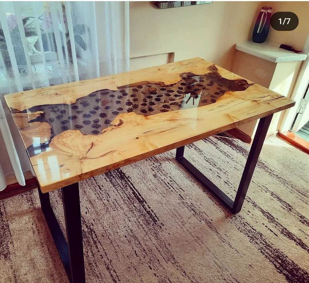 oryginalny stolik w stylu loft z litego drewna dębowego i żywicy