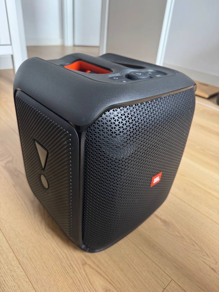 JBL Partybox Encore Essential + mikrofon JBL