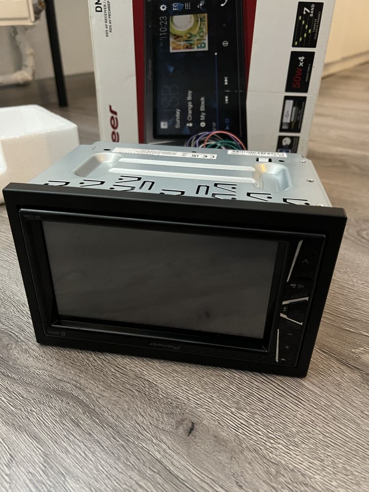 Автомагнітола Pioneer DMH-G220BT