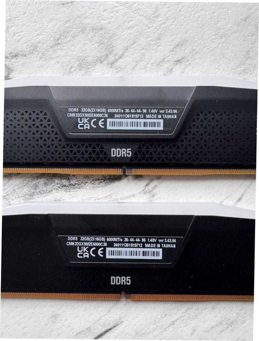 Оперативна пам'ять Corsair RGB 32GB (2x16GB) DDR5-6000 CL36 (AMD EXPO)