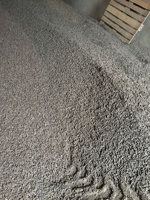 Палетні гранули агро відходи