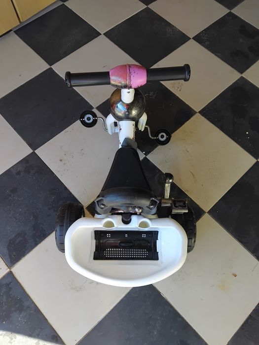 Triciclo e trotineta