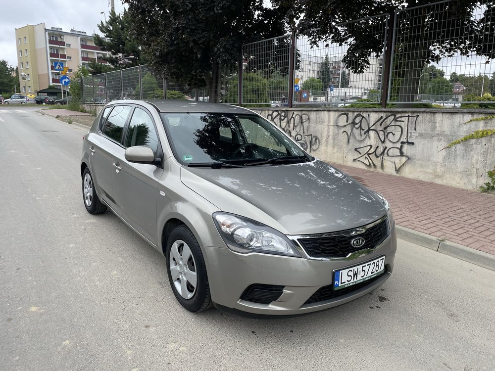 KIA CEED ** 1.4b ** 10r ** LIFT ** Bez rdzy ** ZADBANA ** ISOFIX