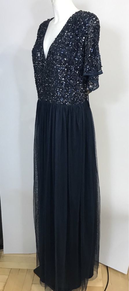 Zjawiskowa granatowa suknia cekinowo-tiulowaz Plus Size 56