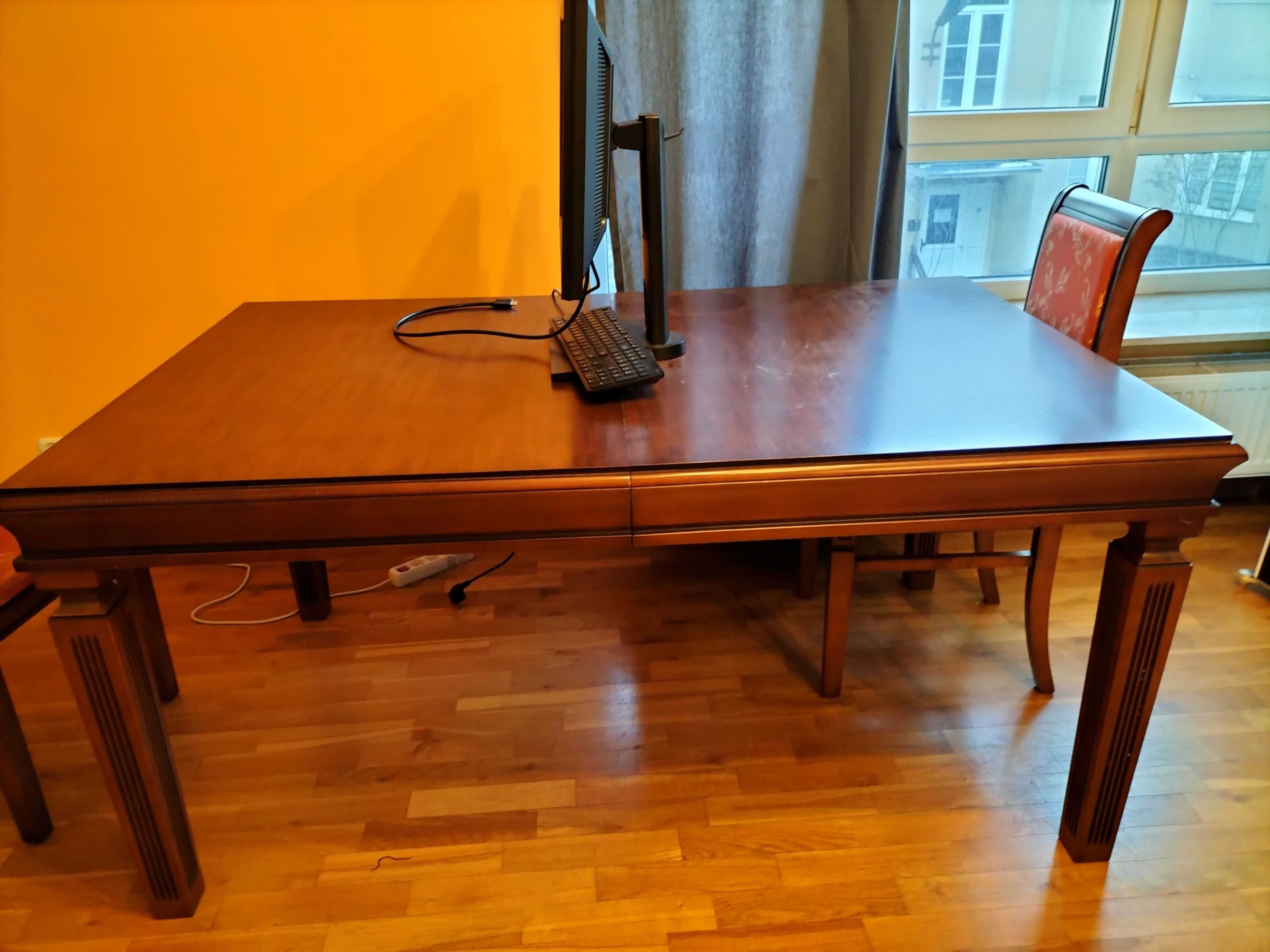 Stół plus 6 krzesel