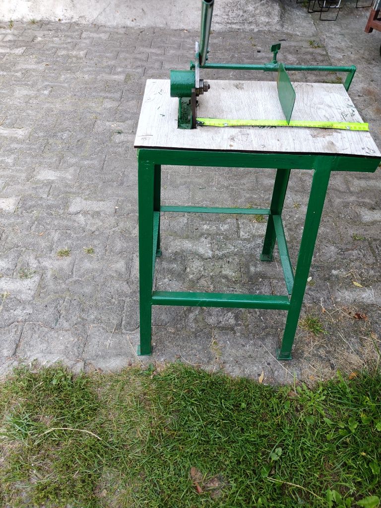 Gilotyna do węży choinek sztucznych