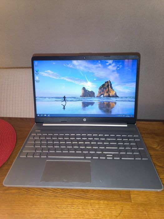 Ноутбук HP 15-dy0025tg Pentium 8gb 250ssd для работы