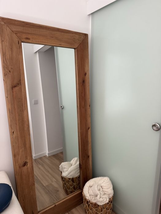 Espelho de corpo inteiro madeira maciça de acácia