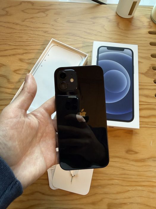 iPhone 12 com bateria nova, caixa e capa