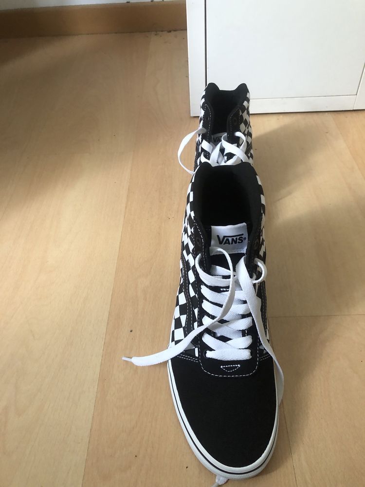 Vendo sapato da vans totalmente novo