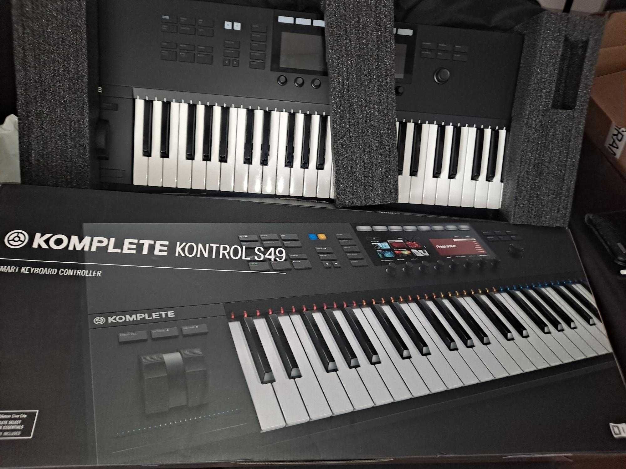 Komplete Kontrol  S49 Mk2 c/ garantia de 2 anos e 8 meses. Novo