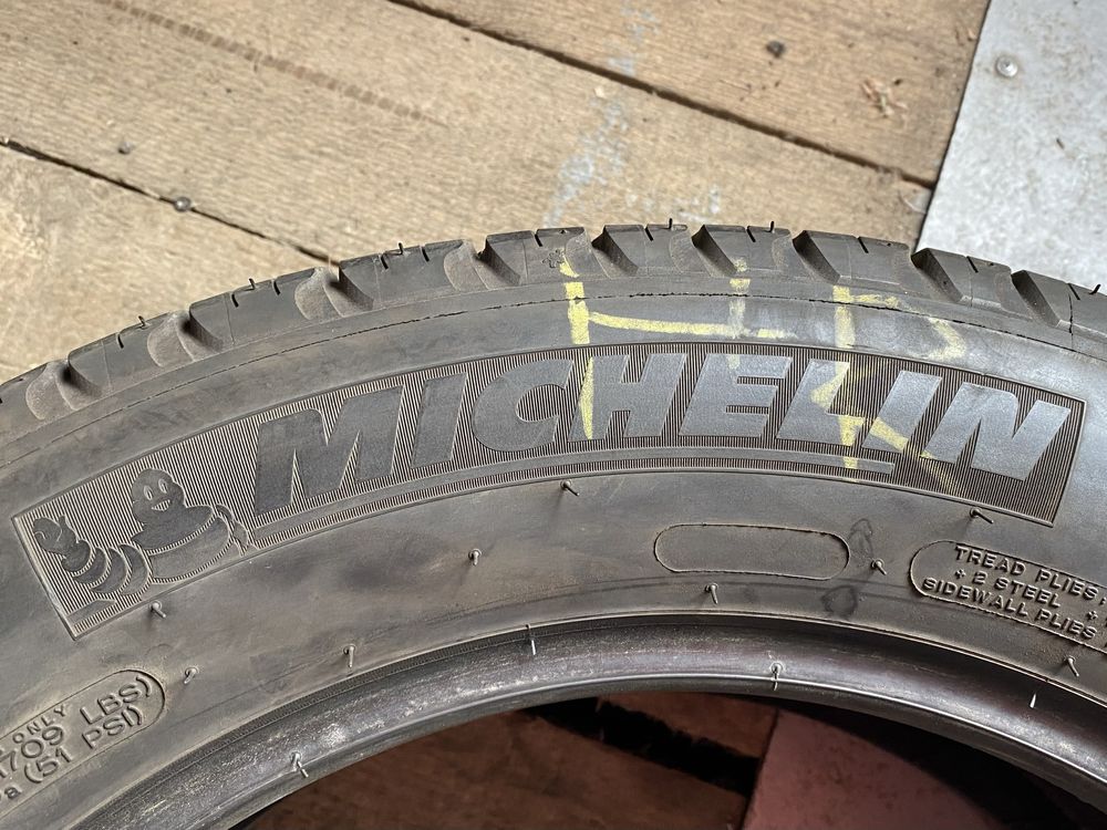 Літня резина шини 235/55R17 Michelin 6,8мм