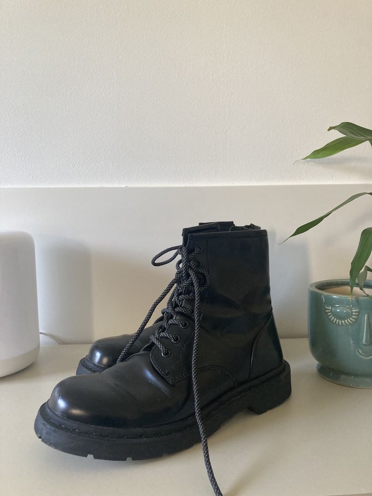 Botas pretas Pull&Bear tam 41