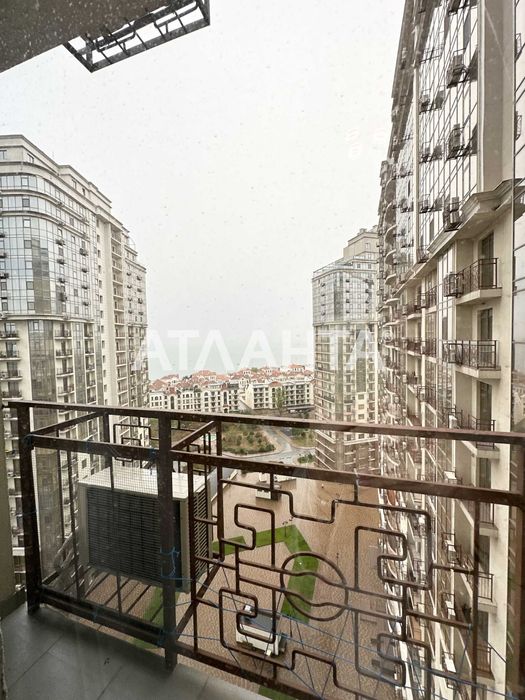 Продам 2 комнатную квартиру с видом на море!