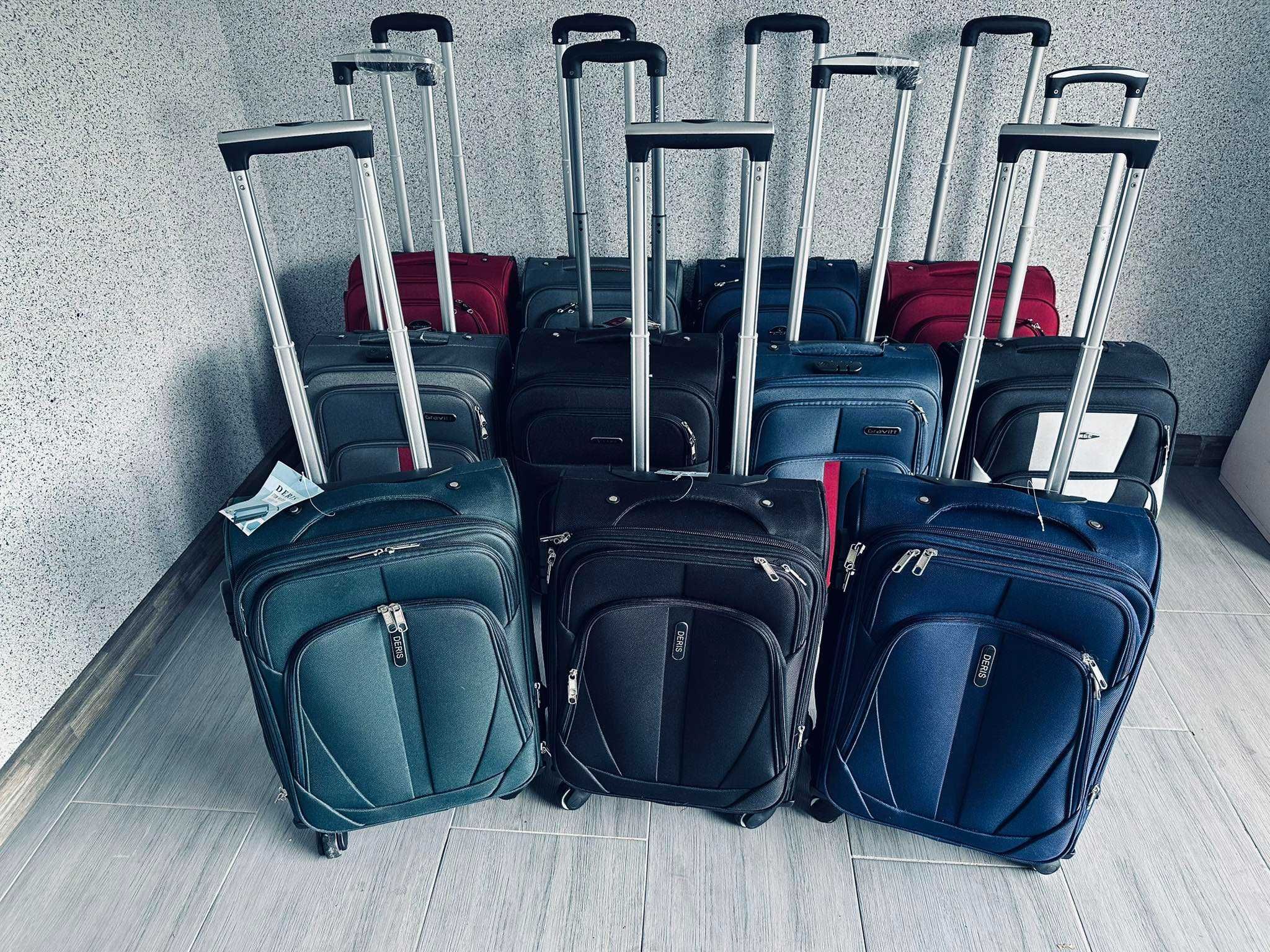 Walizka podróżna 55x35x20 materiał