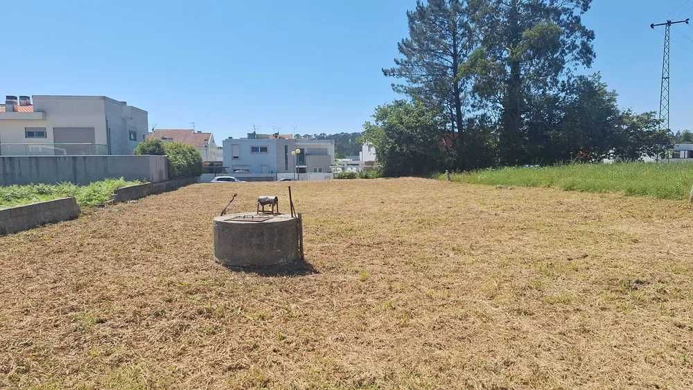 Terreno em Ferreiró, Maia