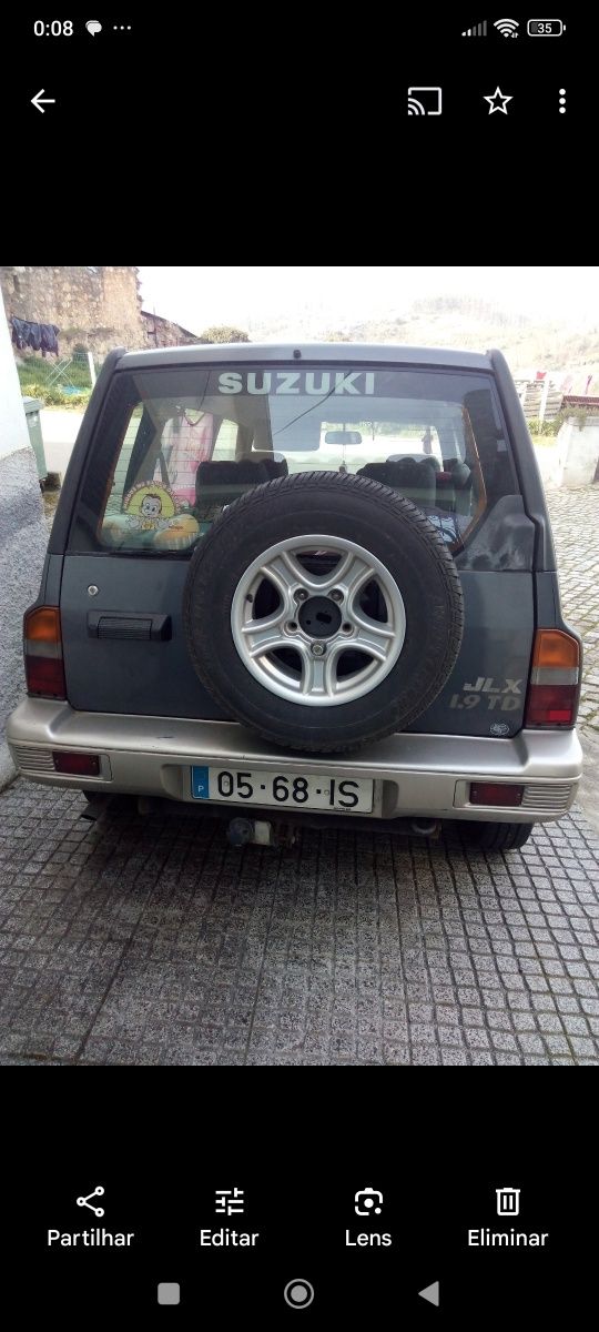 Jipe Suzuki com tração às quatro rodas, 1997