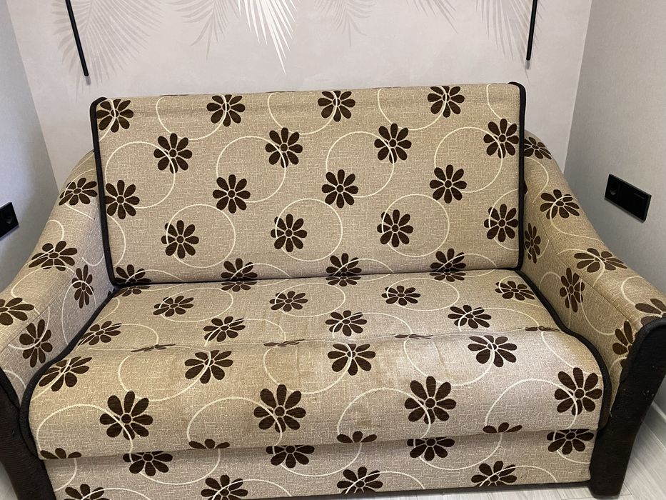 Діван в гарному стані