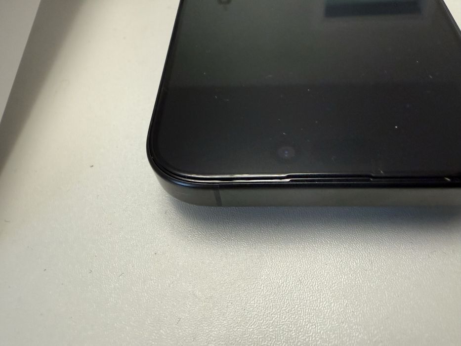 IPhone 16 Pro 128  майже новий e-sim black titanium з гарантією