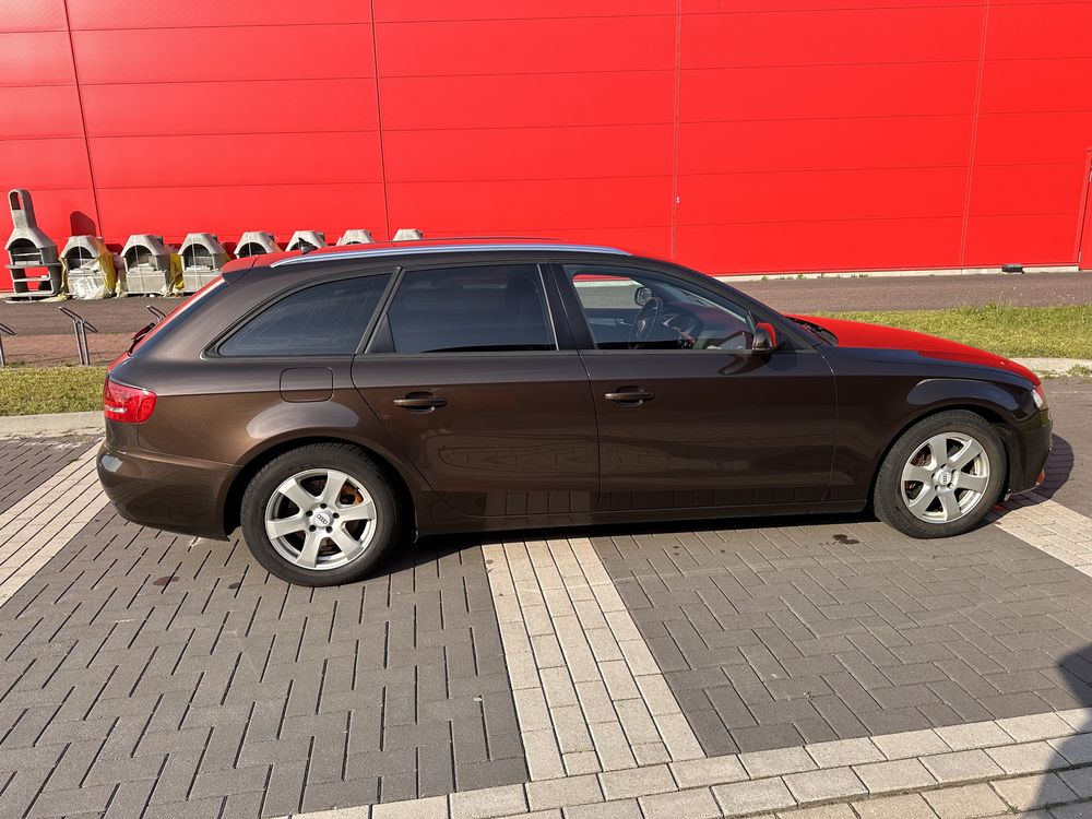 Audi A4 AVANT 2011