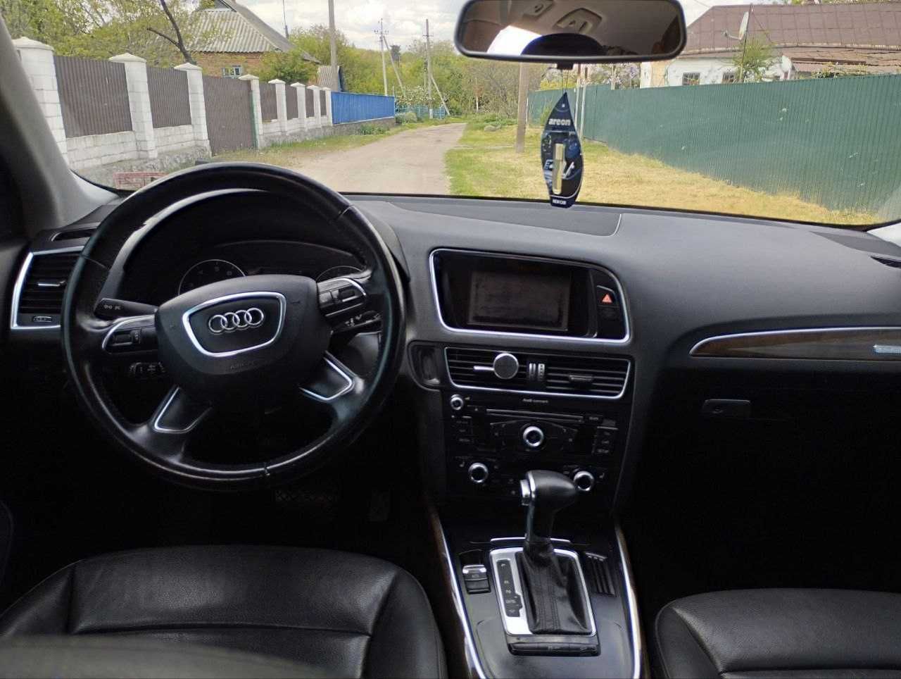 Продаю Audi Q5, 2012