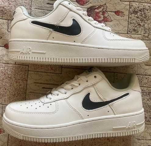 кроссовки Nike Air Force 1    на 38  размер