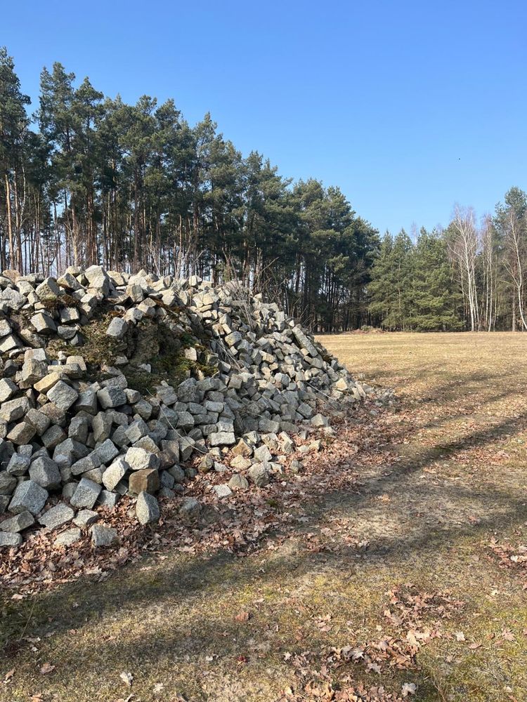 Kostka granitowa po rozbiórce