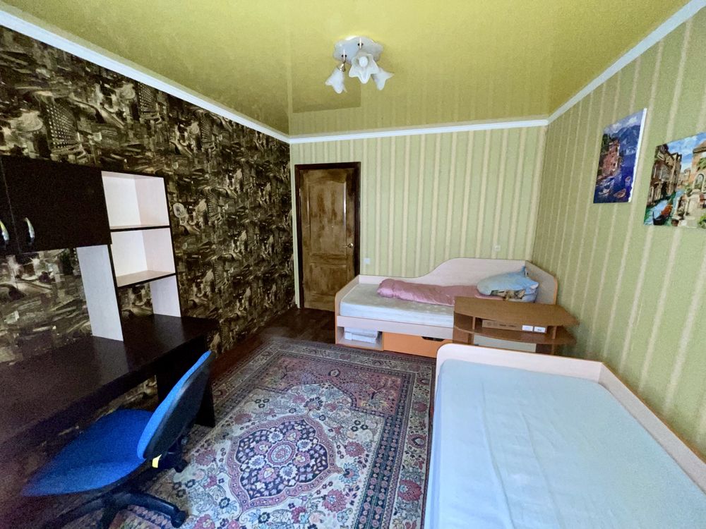 3-кімнатна квартира з просторою кухнею-вітальнею та двома спальнями