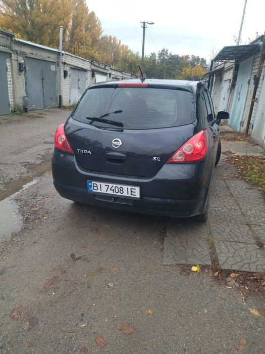 Nissan Tiida 2008, гарний стан