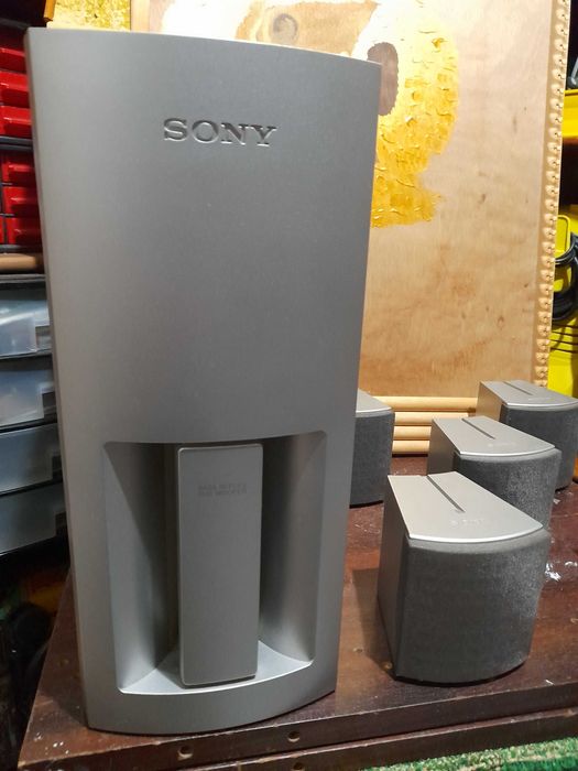 5 colunas + subwoofer Sony usados. Funcionam na totalidade.
