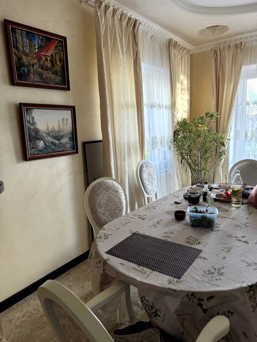 Пропонується в оренду будинок з виходом на воду