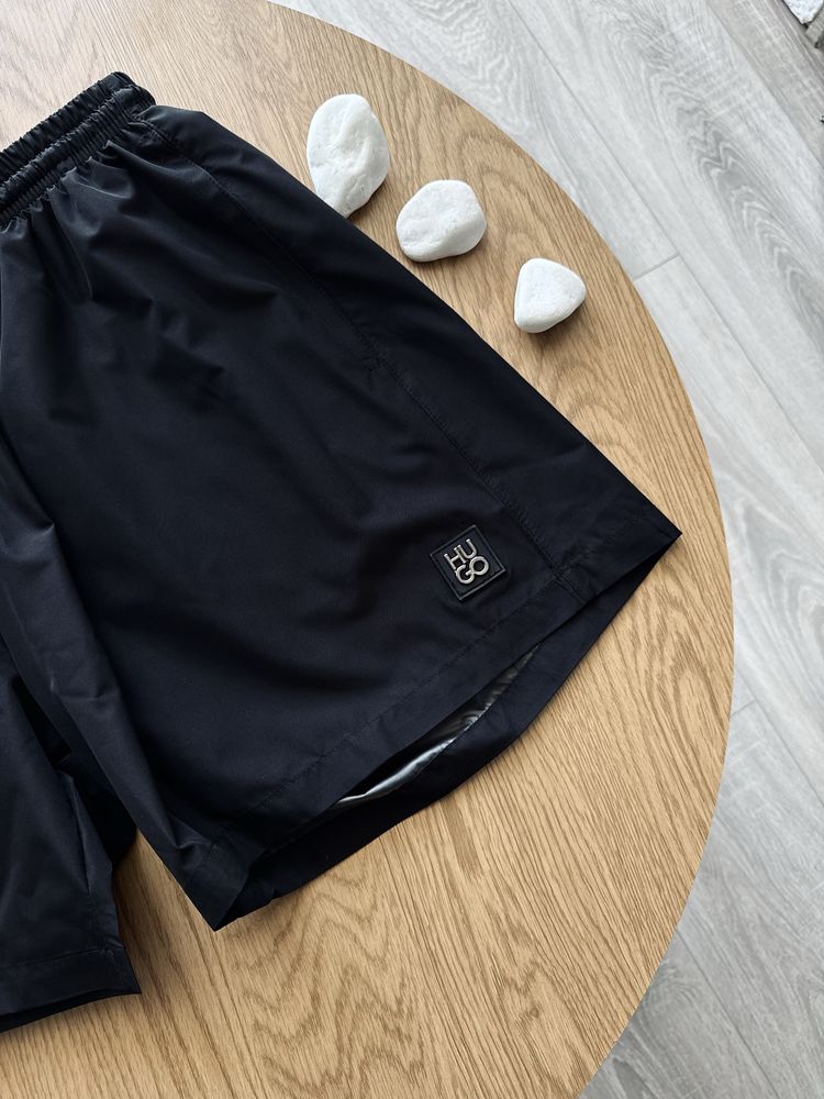Плавальні шорти Hugo Boss чорні та білі