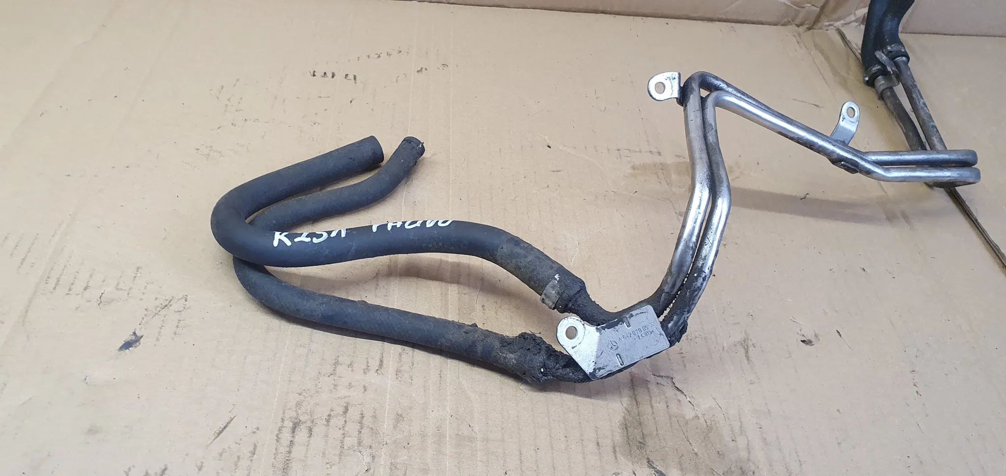Przewód paliwa rurka wąż Mercedes R-Klasa W251 3.0 CDI A6420700532