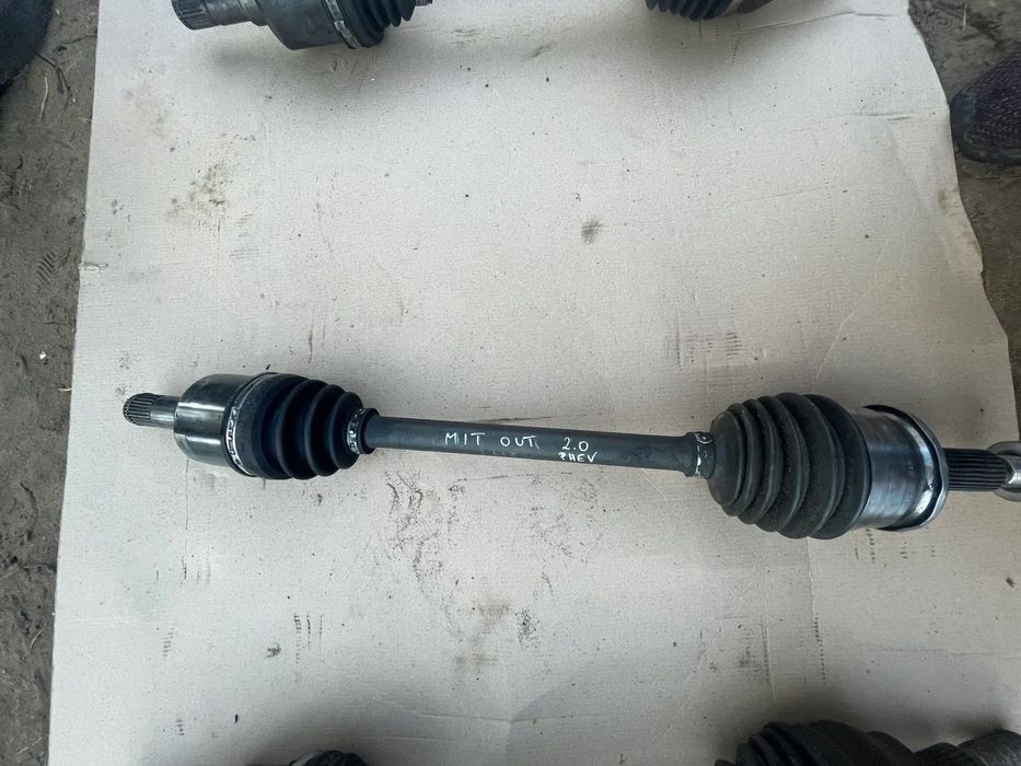 PÓŁOŚ LEWA PRZEDNIA MITSUBISHI OUTLANDER III PHEV