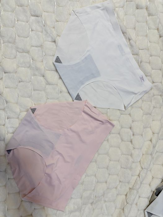 Трусики безшовні. Жіноча білизна