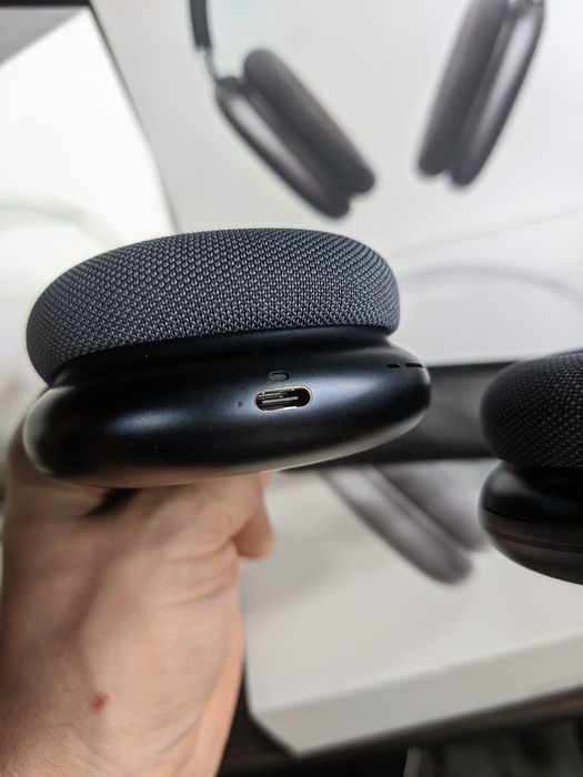 Навушники AirPods Max Midnight від Ployka