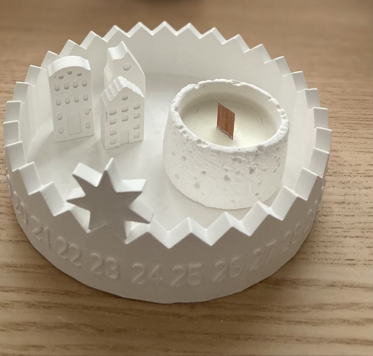 Calendário em gesso decorativo para todo o ano